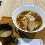 FOODLAB.358 - モーニングラーメン　高山風醤油ラーメン＆カフェラテ