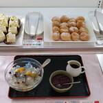 ベイクオーレ - シュークリーム、レアチーズケーキ、フルーツ蜜豆