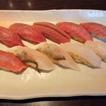 寿司居酒屋 まるがまる - 中トロ　アブラカマス　うちわハギ