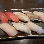 Sushi Izakaya Marugamaru - 中トロ　アブラカマス　かんぱち　うちわハギ