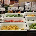 ベイクオーレ - サラダがいつもよりちょっと豪華に☆