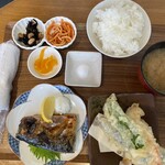 酒場とっちゃん - 灰干し鯖と天ぷら定食
