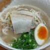 ラーメン屋 るっきー - ラーメン。チャーシューはイマイチ