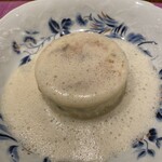 フランス料理店mondo - 帆立とタスマニアサーモンのスフレ