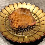 牛に金棒 - 近江牛特上タン　フォアグラバター醤油