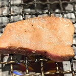 牛に金棒 - 近江牛特上タン厚切り