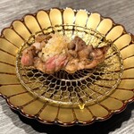 牛に金棒 - 近江牛タンカルビ　グレープフルーツのネギタレ