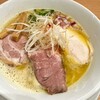 Menyasuzuki - 料理写真:鶏白湯ラーメン950円税込