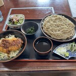 利伸 - 三元豚ソースかつ丼定食