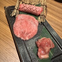中目黒焼肉 登牛門 - 
