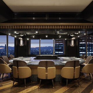 Cheers on the 22nd floor, the top floor. Enjoy beautiful scenery and delicious food ◆Private rooms available