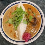 カリーショップくじら - 牡蠣カレーとチキンカレーの2種