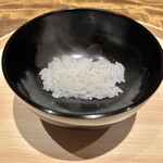 温石 - 煮えばな　お米が生きているよう。甘くて一粒一粒が存在感を放っています