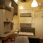 しまや - 店内の様子