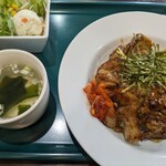 カフェ＆バー ブロッサム - 十勝豚丼セット。950円