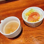 Pasuta Dokoro Zakuro - スープ、サラダ