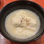 東茶屋 なかむら - 　鱈の白子　湯葉　白味噌仕立て
