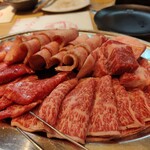 和牛放題の殿堂 秋葉原 肉屋横丁 焼肉 - 