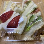 ケーワン - バラエティBOXスペシャル
      イチゴのフルーツサンドが始まっていました