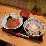 Sobakaisekikayabatyousarasina - 日替わりランチ（火曜日：鮭漬け丼セット）　1,500円