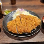とんかつ檍のカレー屋 いっぺこっぺ 門前仲町店 - リブロースかつ定食