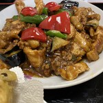 中国料理 頤和園 - ひき肉〜
      もたっぷり