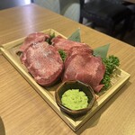 焼肉一心たん助 旦 - 