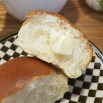 キッチン ブルー グローブ - マーガリンを付けながらも