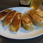 金福 - 餃子 400円　(2023.12)