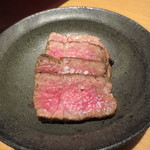 神保町 傳 - 妻には牛肉が。北海道黒毛和牛のモモ肉。