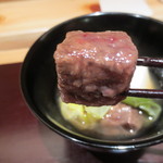 神保町 傳 - クジラの背中の肉が。しっかりとでも臭みのない肉でした。