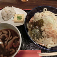 瓦町どら鴨 - つけうどん、セットにしたら￥８５０だよ～