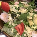 Rakkyo - 海老とアボカドのサラダ