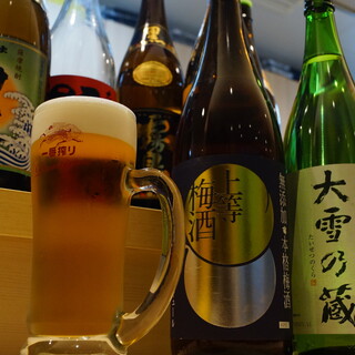 可品尝日本酒和单品料理丰富的单品料理和当地酒的完美结合