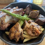 肉バルD.U.M.B.O みなとみらい東急スクエア店 - 