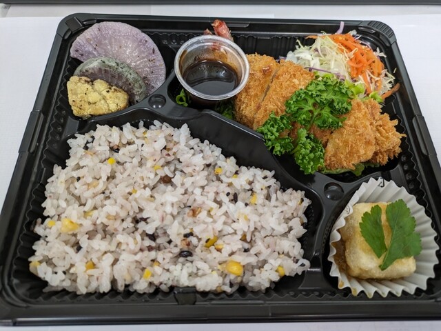 とんかつ＆コーヒースタンド SUEKI（スエキ）青山店 &ndash; 本格とんかつとこだわりコーヒー