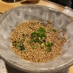 炭火焼 ゆうじ - フッ、、、センマイ刺し。チラリズム