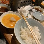 炭火焼 ゆうじ - 焼きスキ迎撃体制。溶き卵のオロシに泣かされた