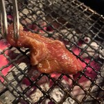 炭火焼 ゆうじ - 味付けが肉により全部違う。泣かせる