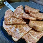 焼肉りょう花 - 