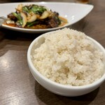 四川 郷土菜 シャンバァロウ - 米飯(ライス) 大330円