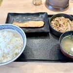 吉野家 - 牛鮭定食