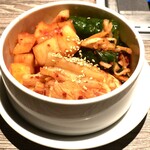 焼肉&手打ち冷麺 二郎 - 二郎キムチ盛り合わせ