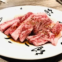 焼肉&手打ち冷麺 二郎 KANAYAMA - 二郎上カルビ