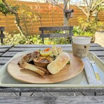 ガレージ ベーカリーアンドコーヒー - 