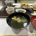 行形亭 - 