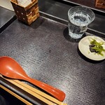 麺処 銀笹 - 最初に薬味が提供される