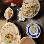 武州 しこめん - かやくご飯もありやね！うどんあと半玉あってもよかったかなーー。。！