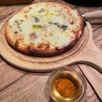 Beato - ゴルゴンゾーラとハチミツのピザ♥