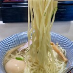 鯛塩そば 灯花 - プリッとして、つるつる食感の麺